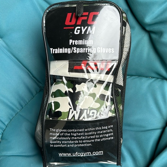 UFC GYM gloves - Picture 1 of 4